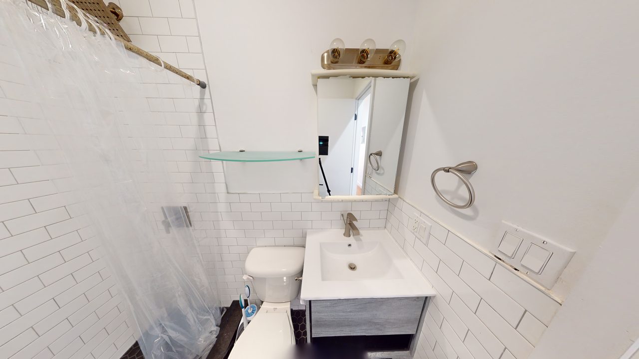 a room in Ridgewood photo 5