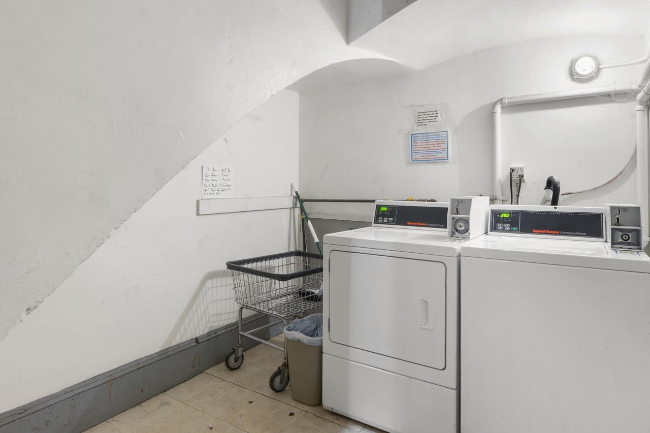 a room in Allston photo 7