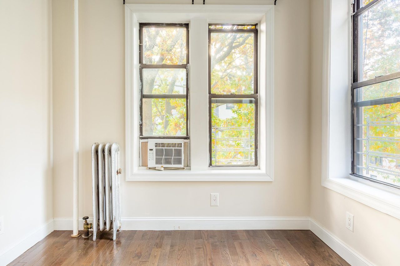 a room in LIC photo 3