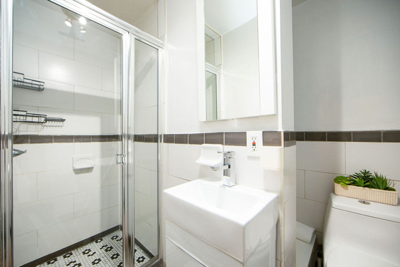 a room in East Village photo 7