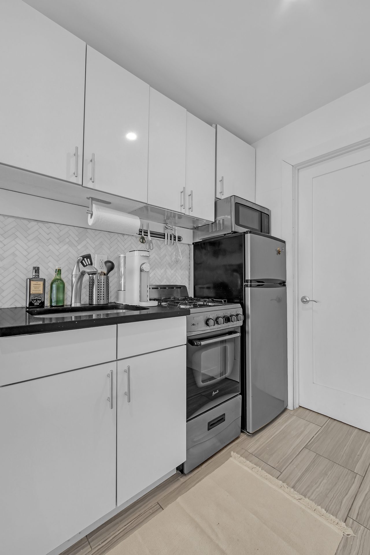 a room in East Village photo 4