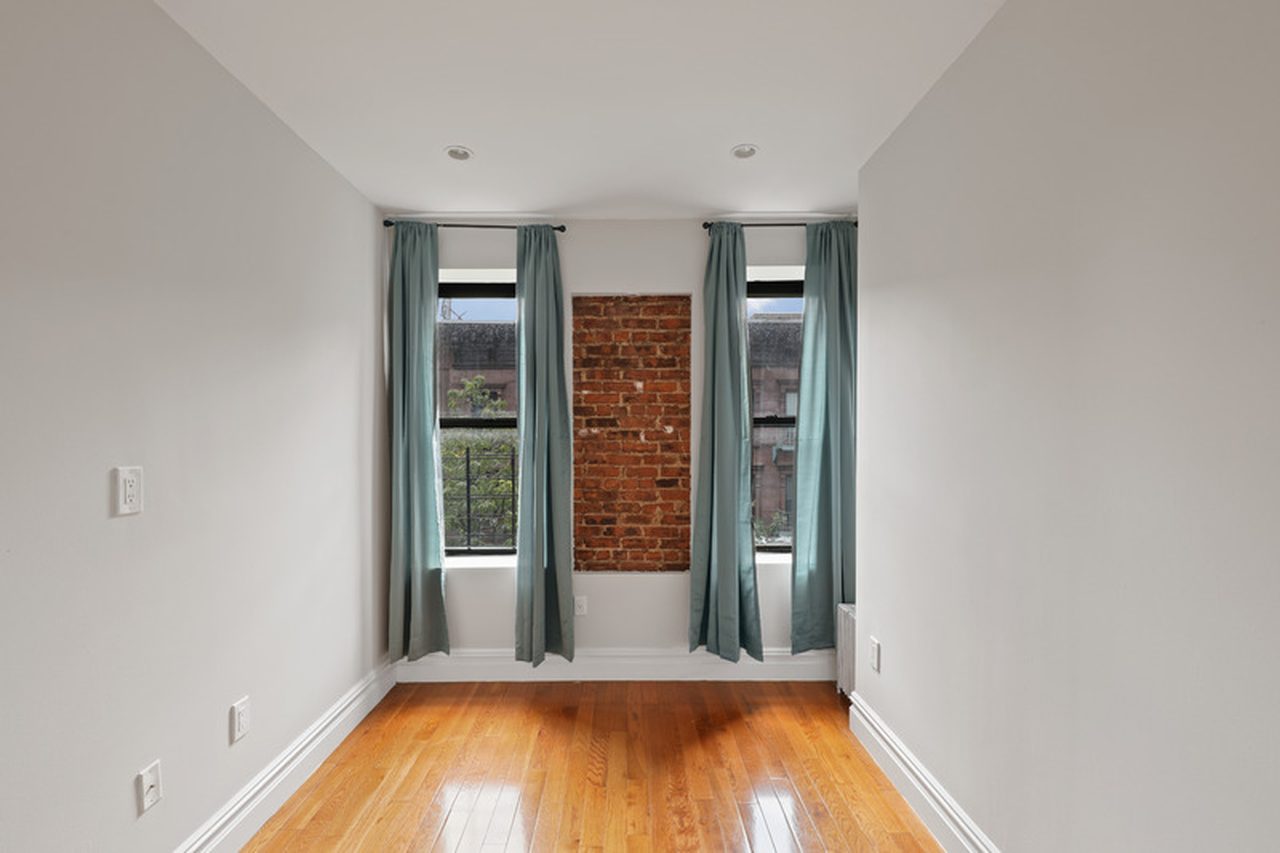 a room in East Harlem photo 5