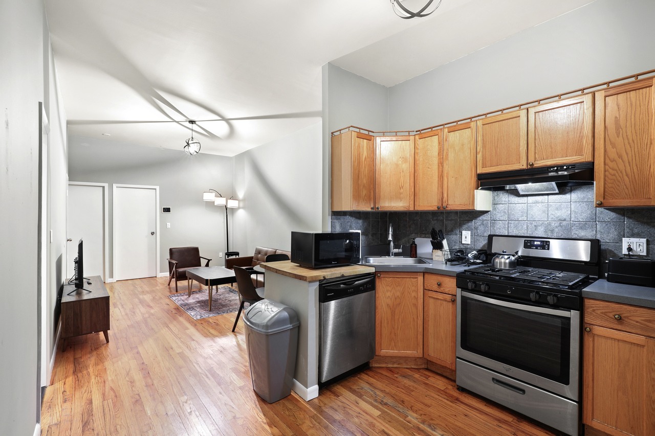 a room in East Williamsburg photo 5