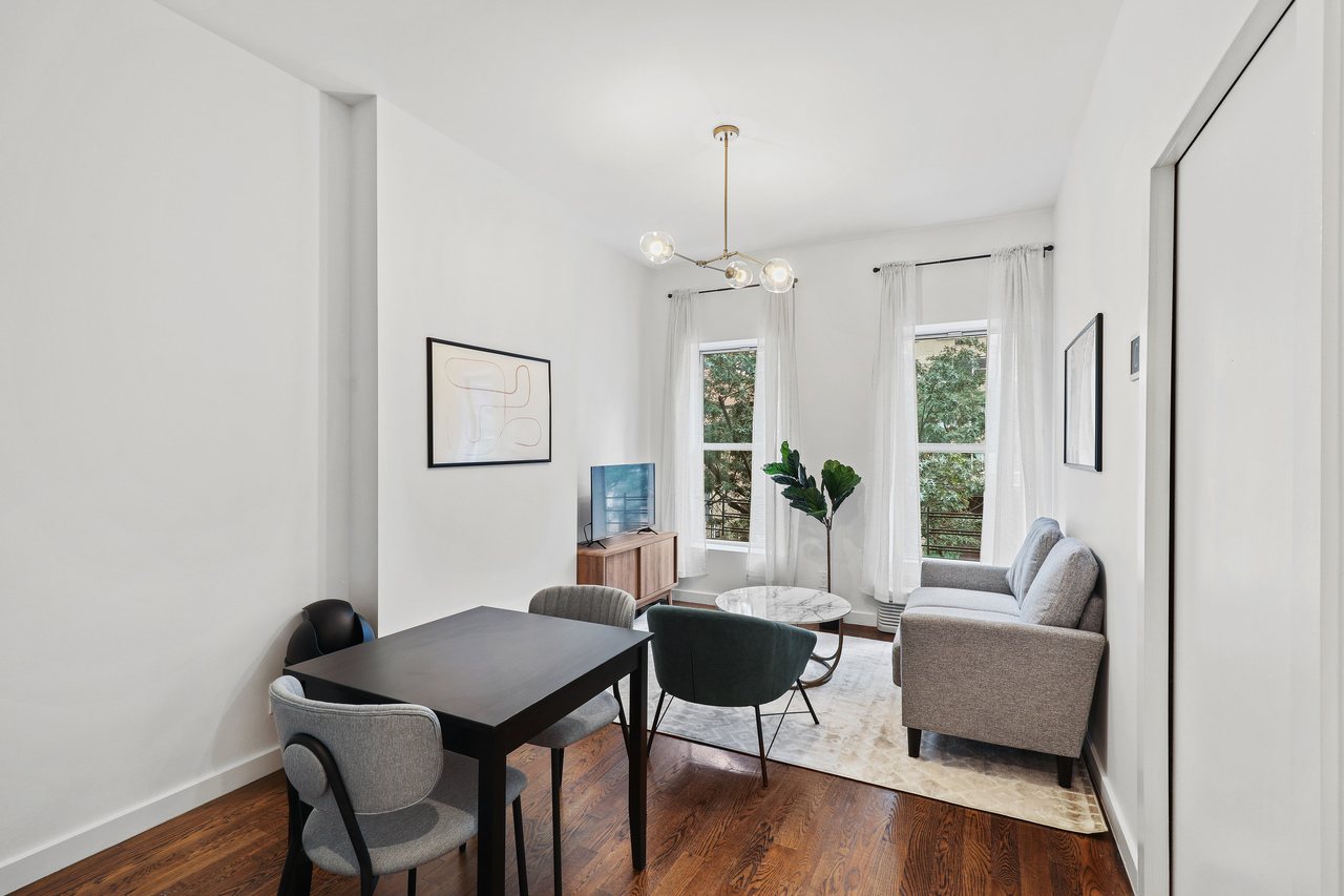 a room in Upper East Side photo 3