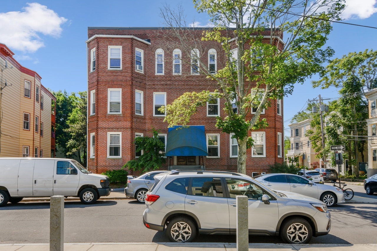 a room in Lower Allston photo 9