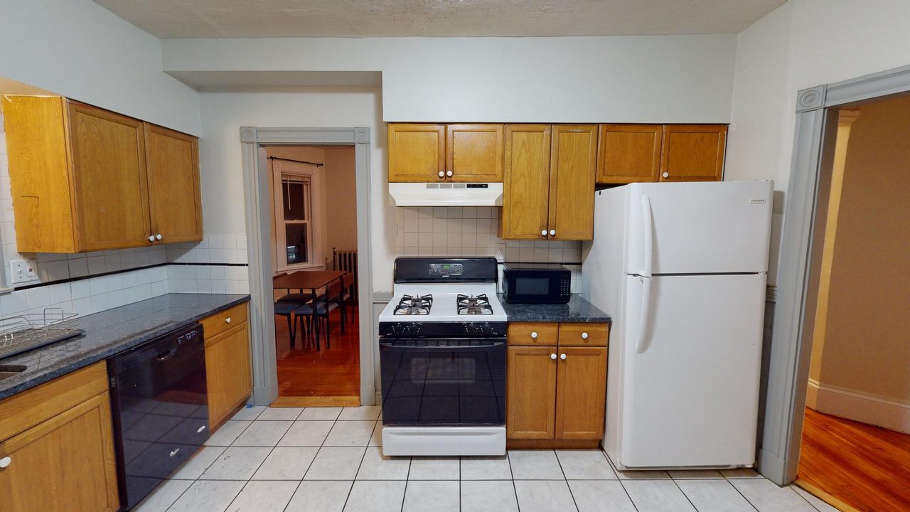 a room in Allston photo 6