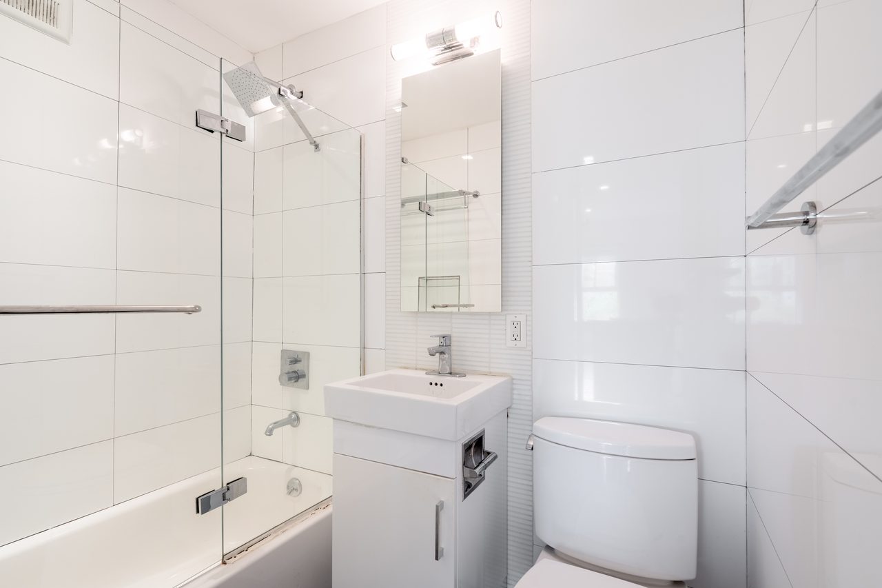 a room in Chelsea photo 8