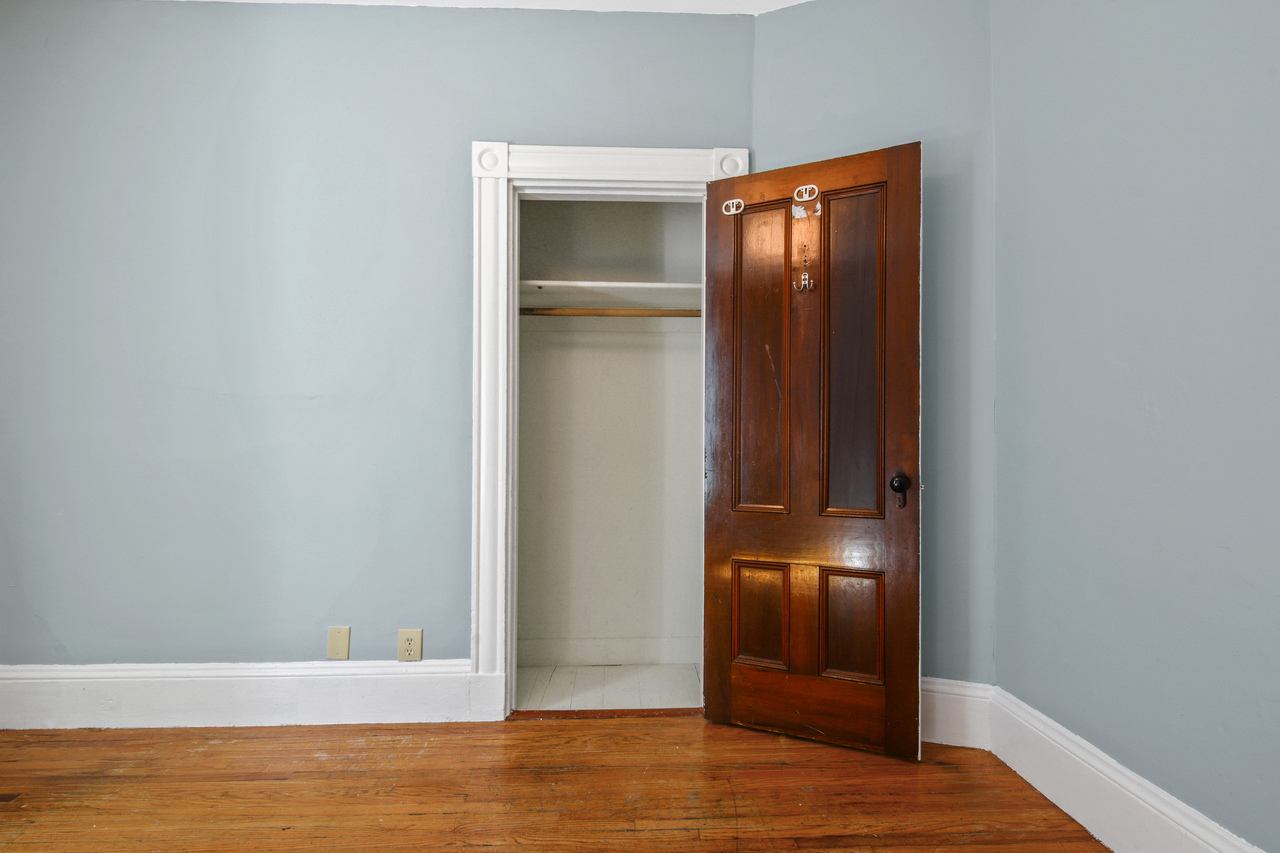 a room in Lower Allston photo 5