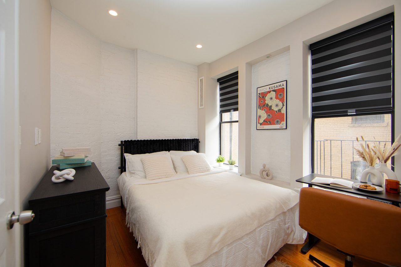 a room in Hell's Kitchen photo 6
