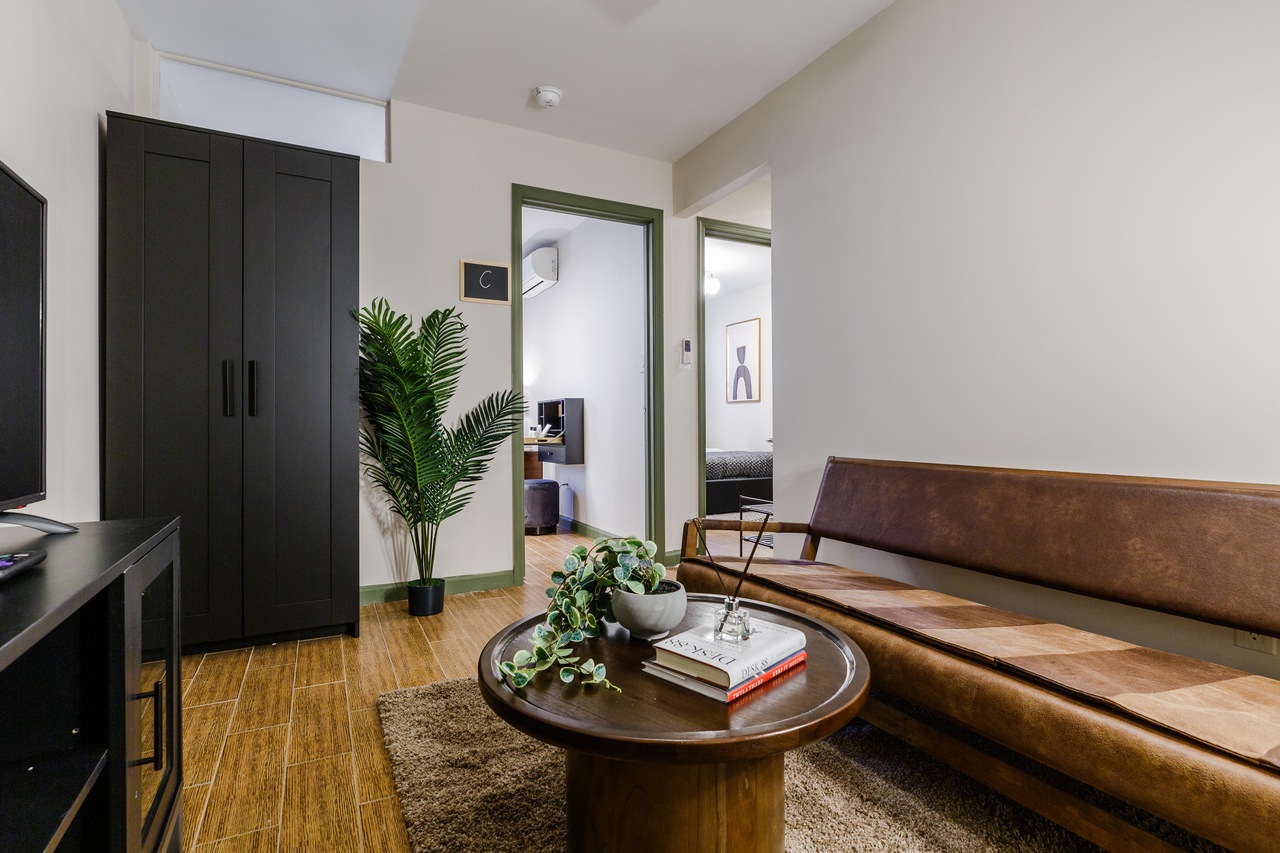 a room in Lower East Side photo 3