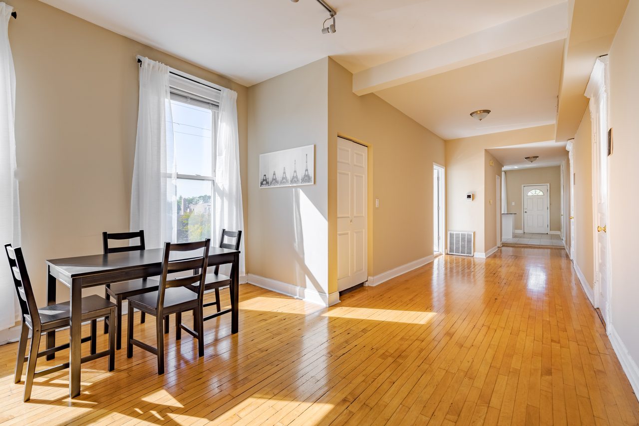 private room in West Town photo 7