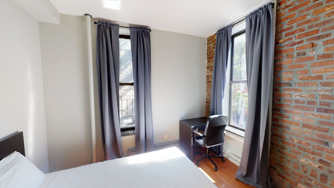 a room in East Harlem photo 2