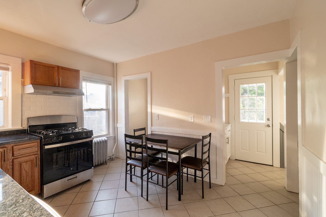 a room in Lower Allston photo 5