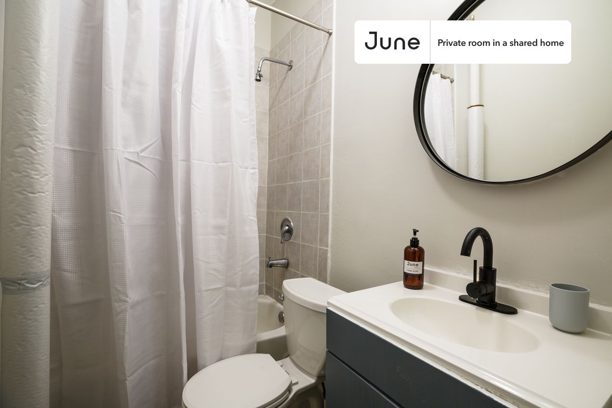 a room in Chelsea photo 6