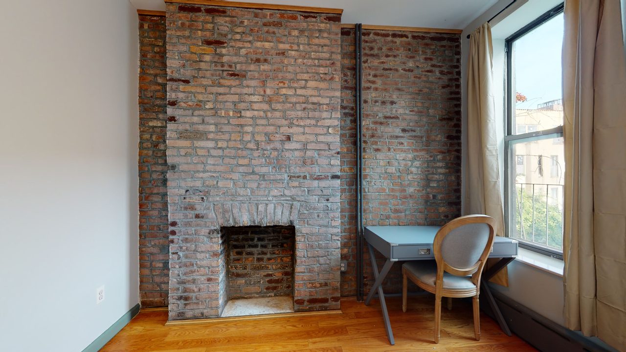 a room in East Harlem photo 4