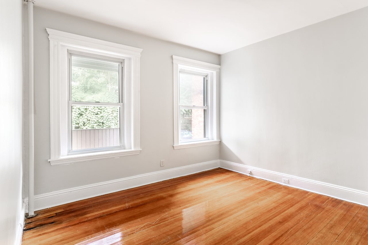 a room in Brookline photo 2