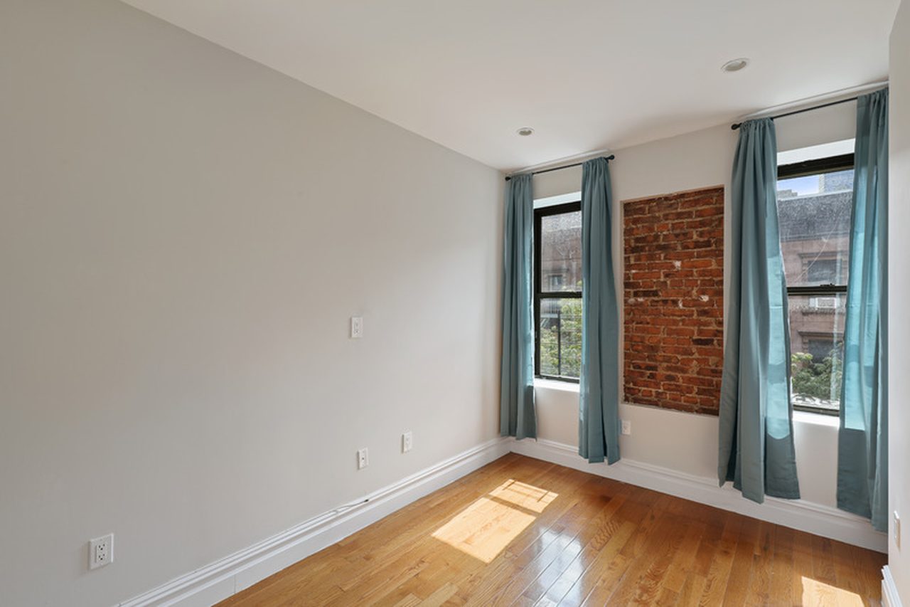 a room in East Harlem photo 5