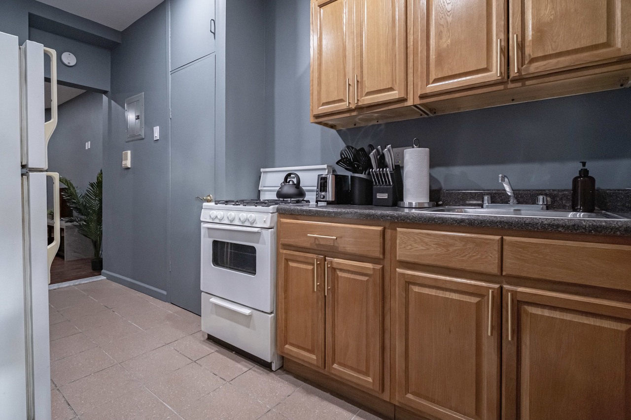a room in Upper East Side photo 5