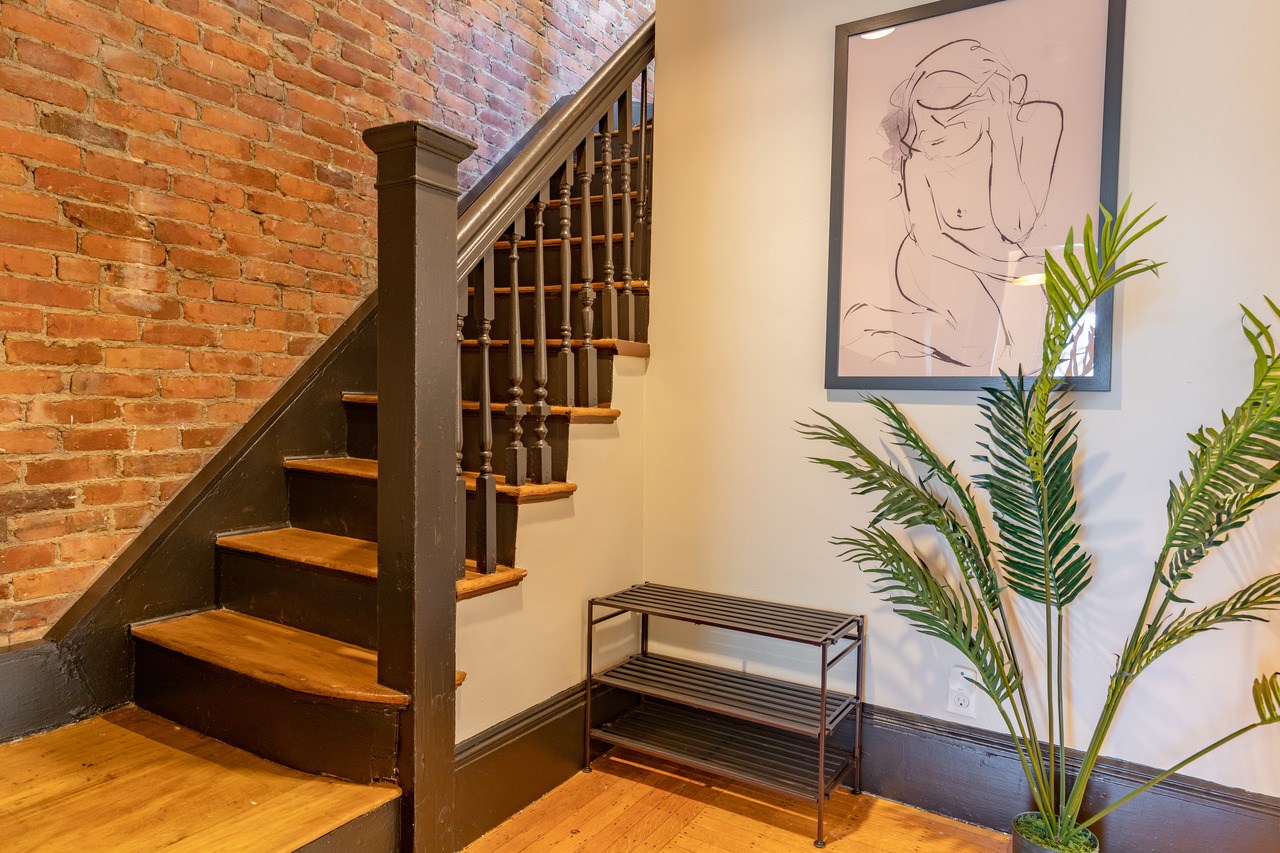 a room in Allston photo 9