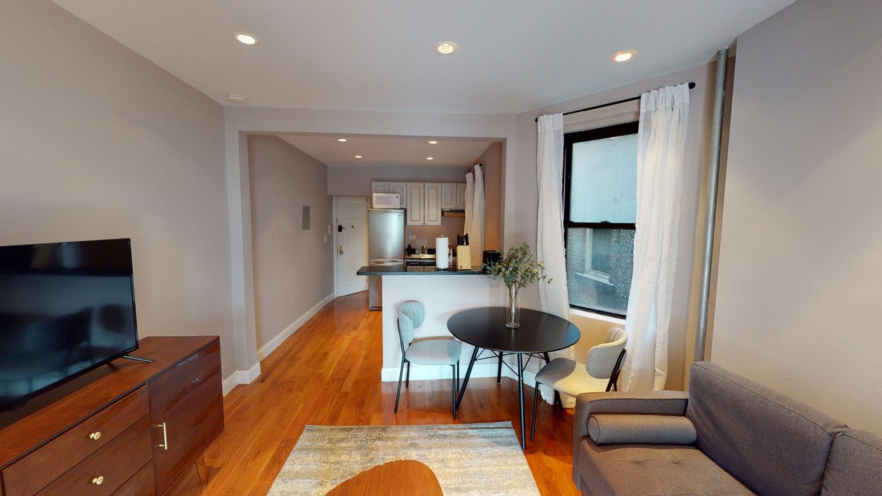 a room in East Village photo 2