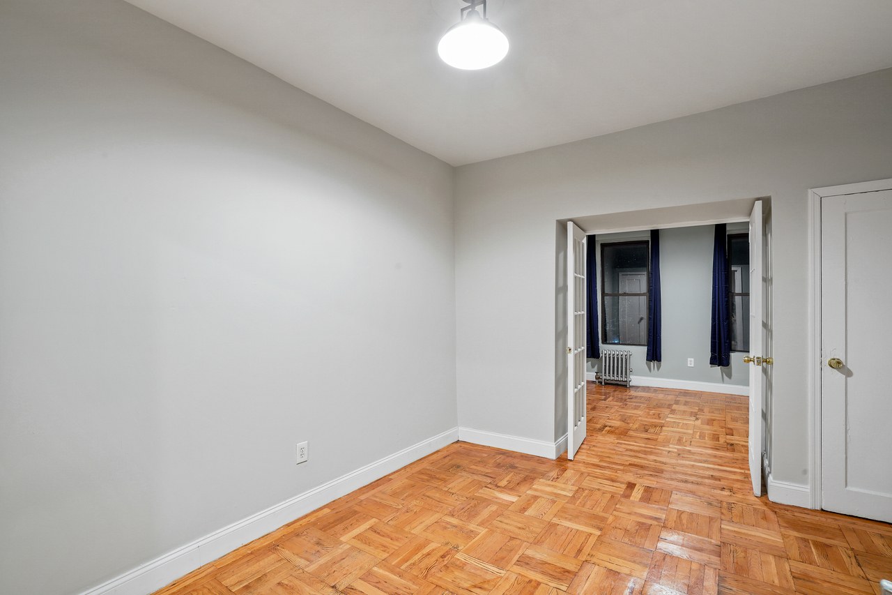 a room in East Village photo 5