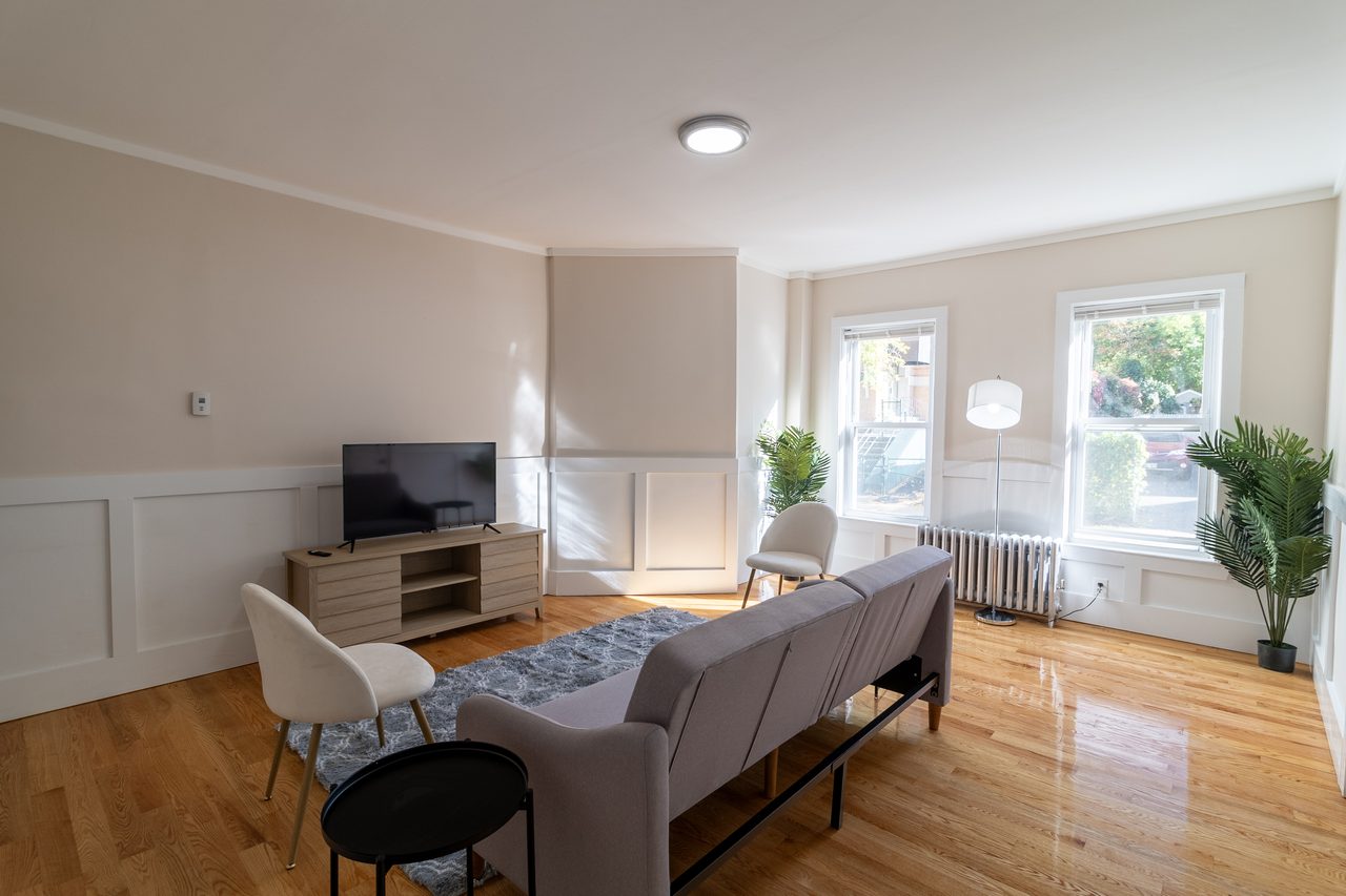 a room in Allston photo 5