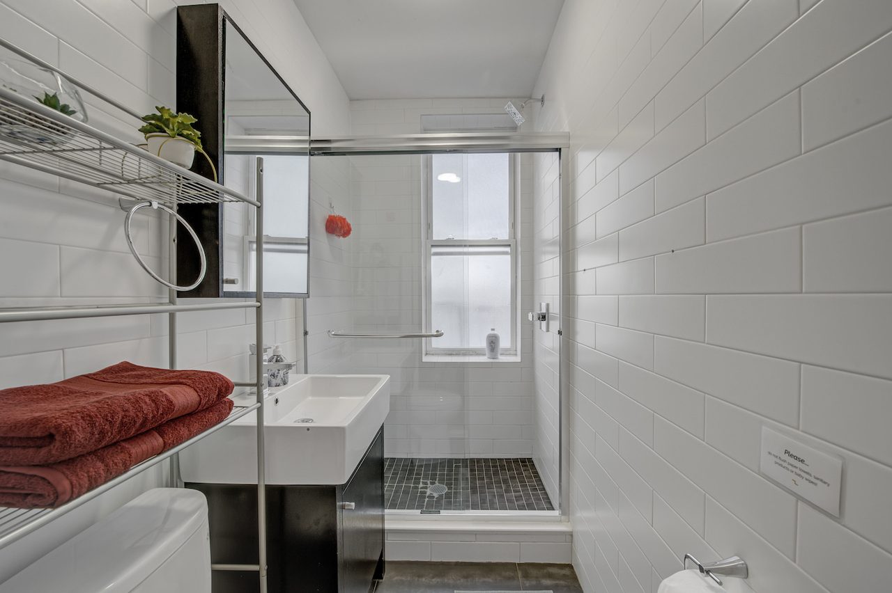 a room in Flushing photo 5