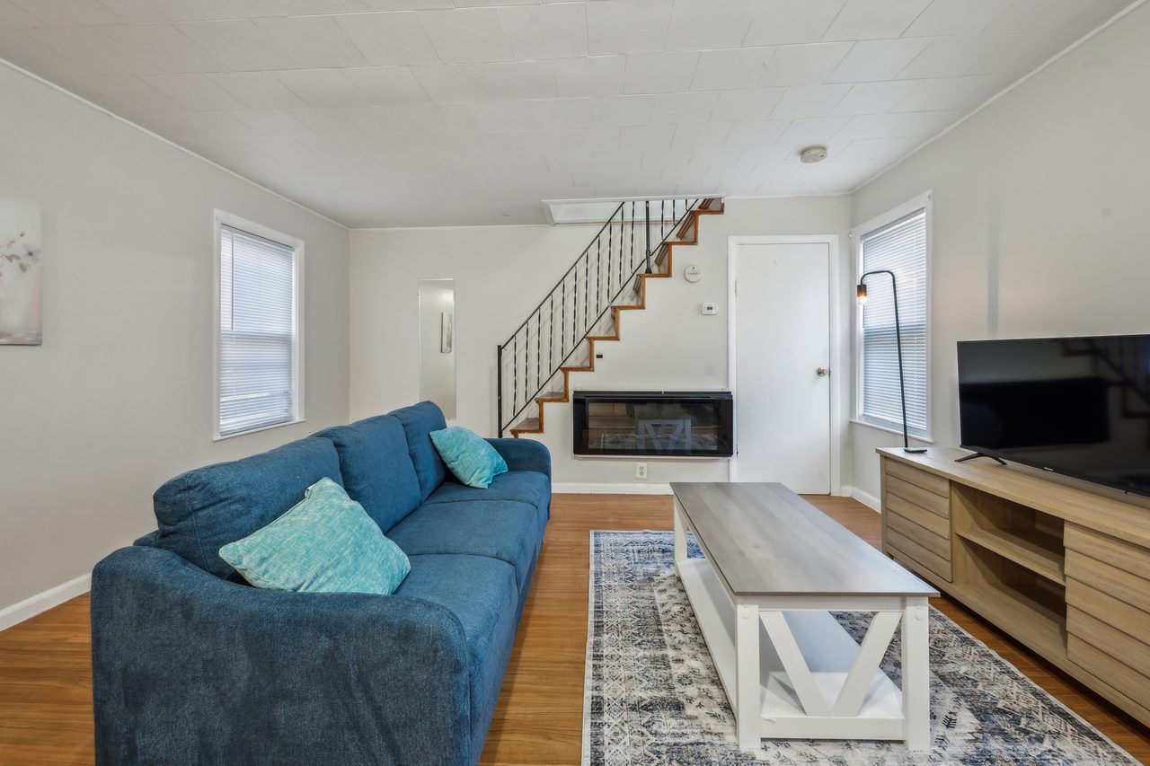 a room in East Cambridge photo 3