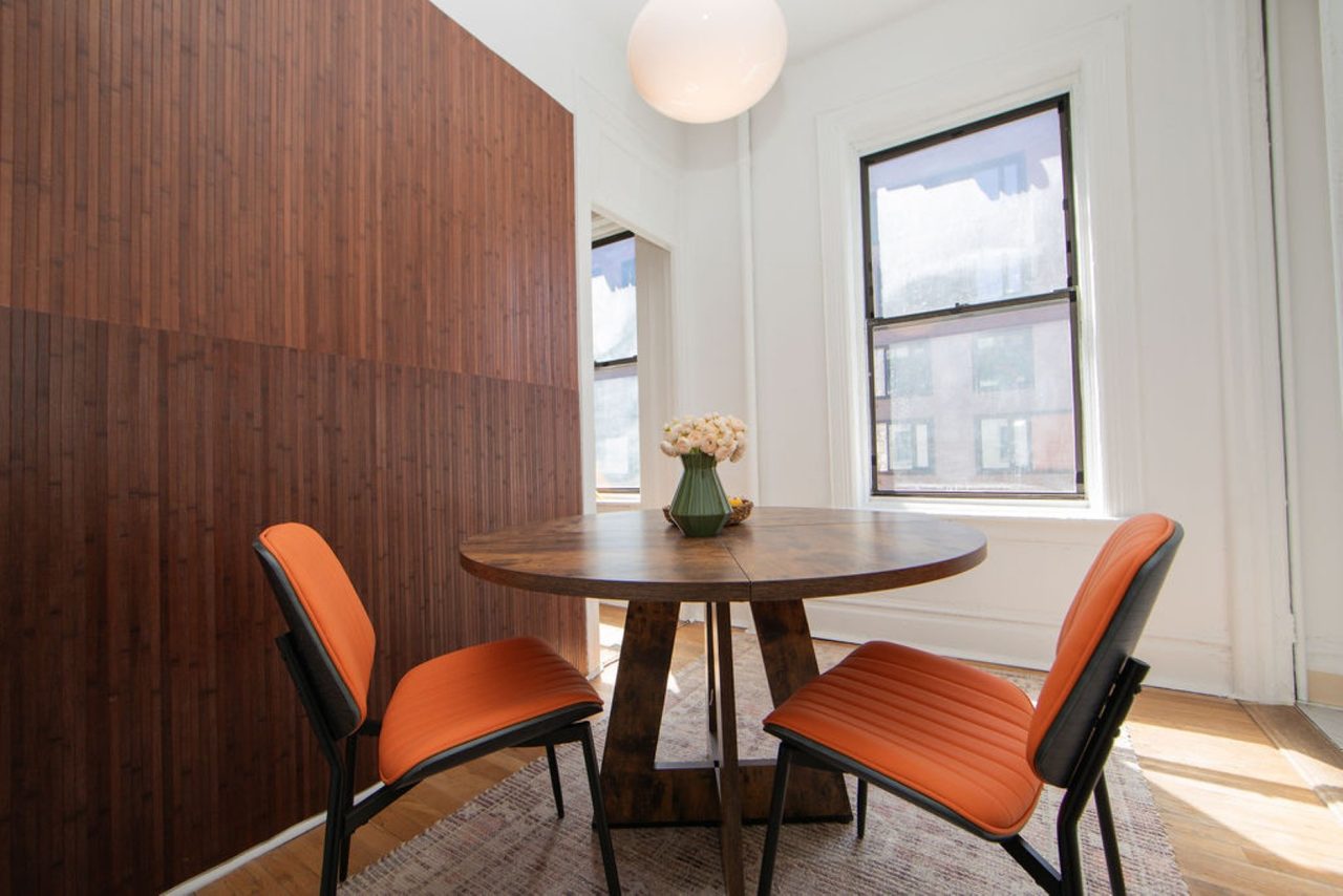 a room in Hell's Kitchen photo 5