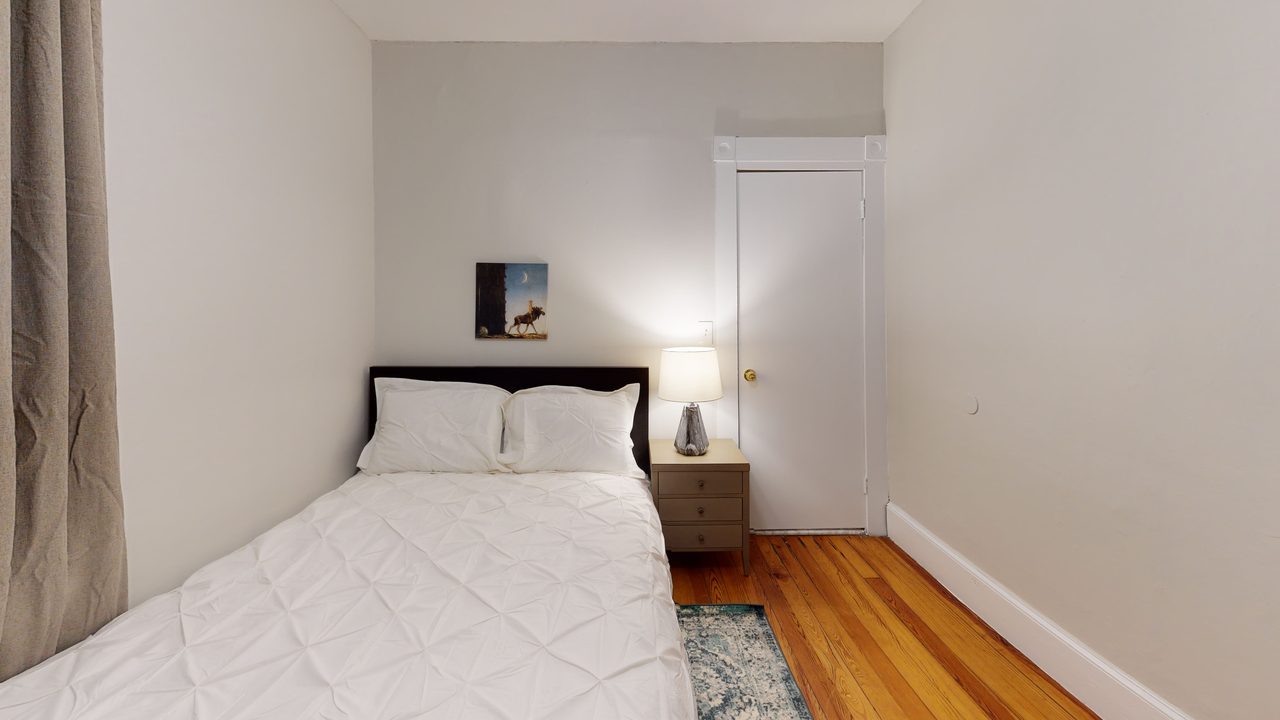 a room in Spring Hill photo 2