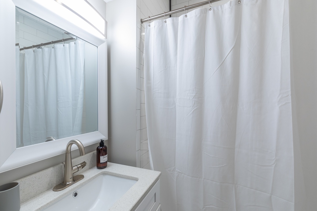 a room in North End photo 9