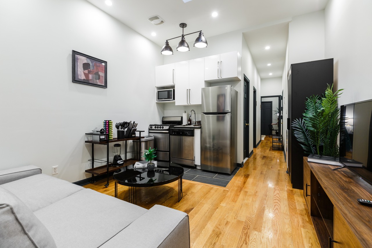 a room in Upper East Side photo 5