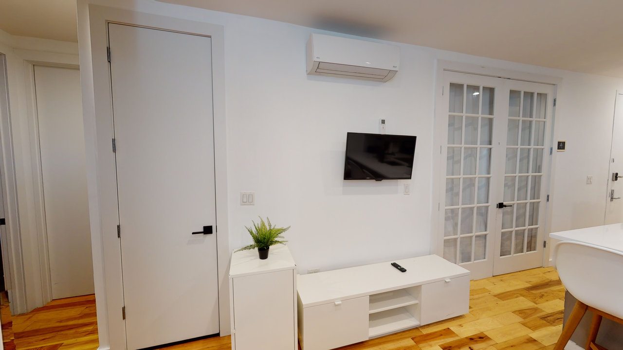 a room in Ridgewood photo 5