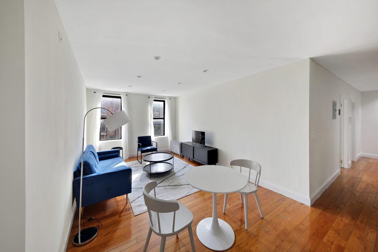 a room in East Harlem photo 5