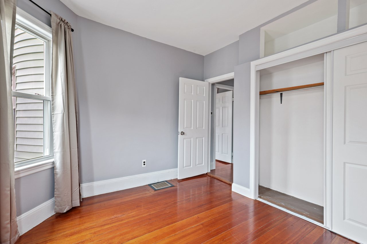 a room in Dorchester photo 3