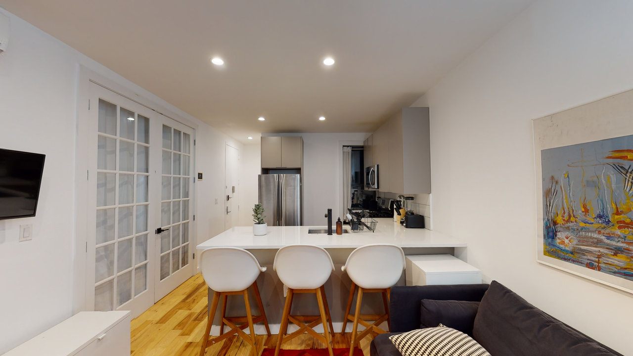 a room in Ridgewood photo 9