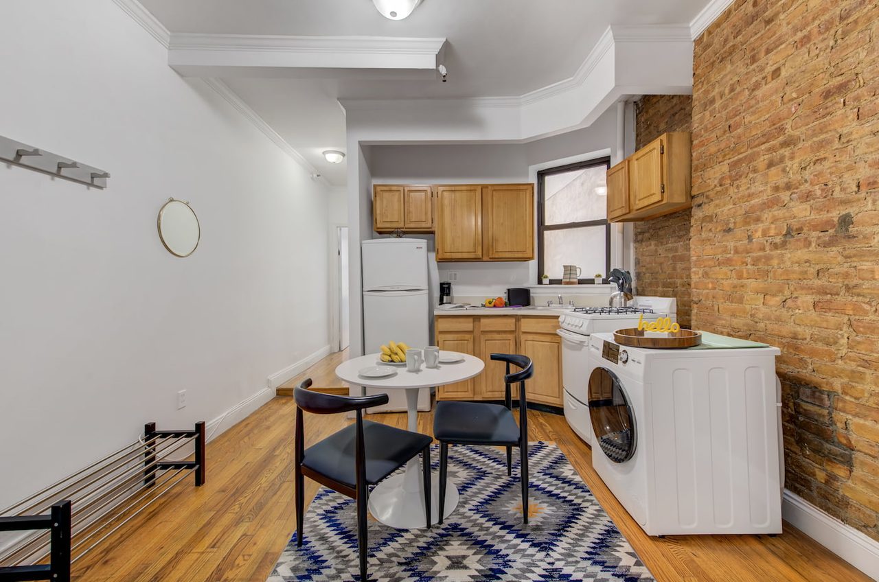 a room in East Harlem photo 6