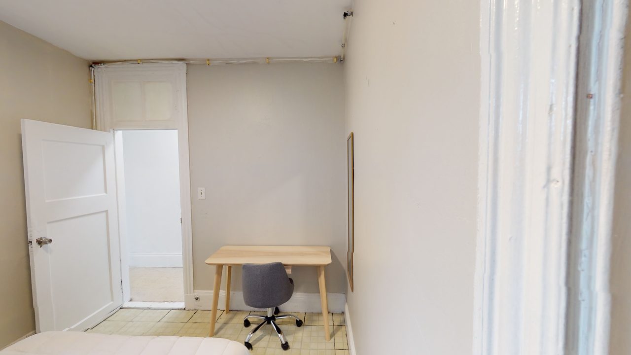 a room in Allston photo 2