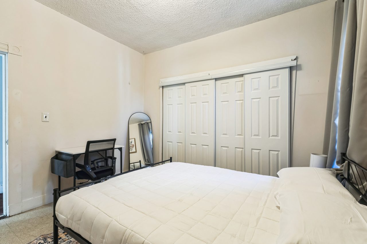 a room in Kendall Square photo 2