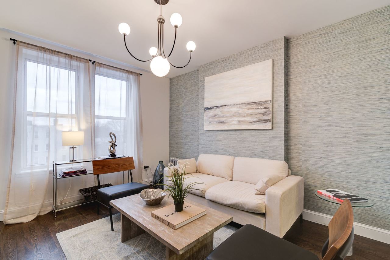 a room in Crown Heights photo 4