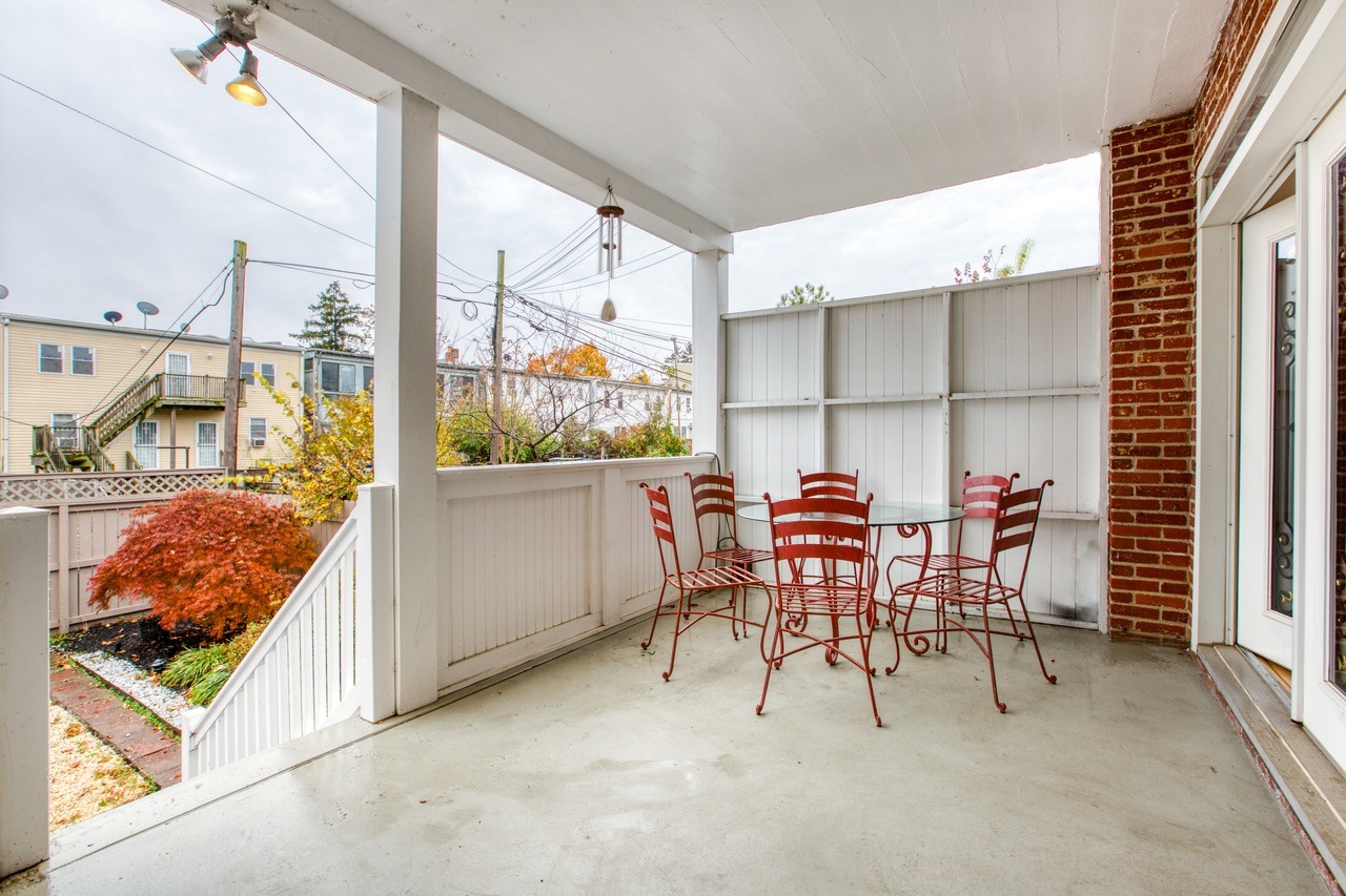 a room in Barney Circle photo 8