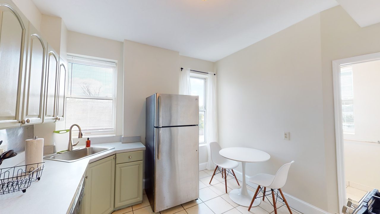 a room in Allston photo 5