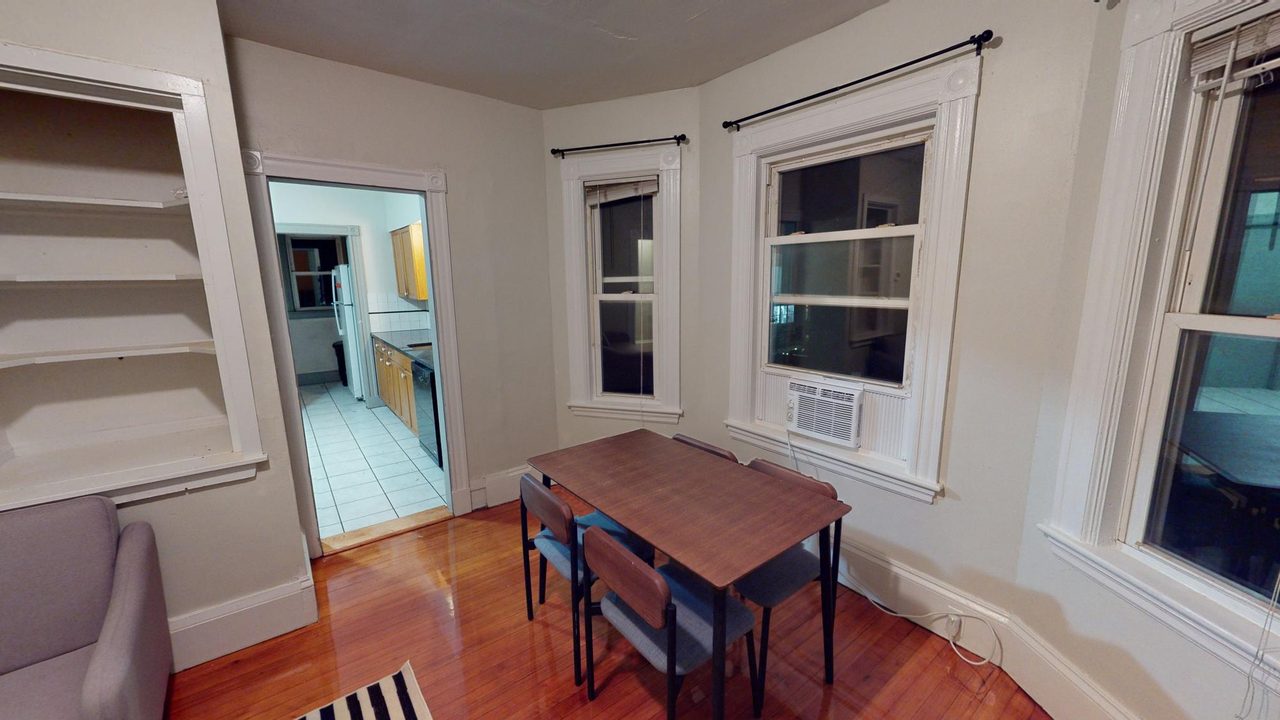 a room in Allston photo 7