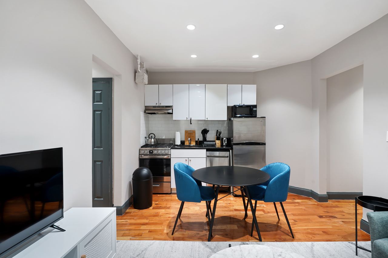 a room in East Harlem photo 8