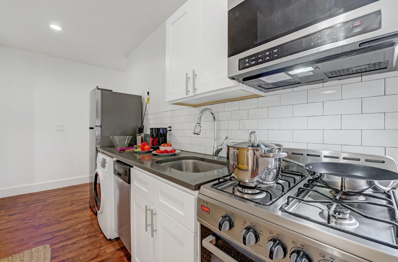 a room in Kensington photo 8
