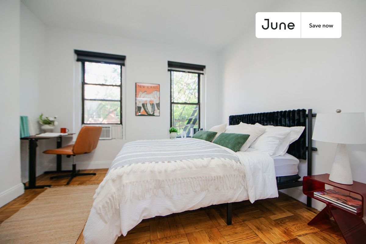 a room in East Village photo 6