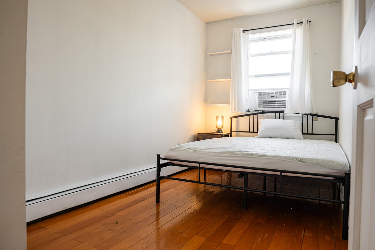 a room in Fort Greene photo 2
