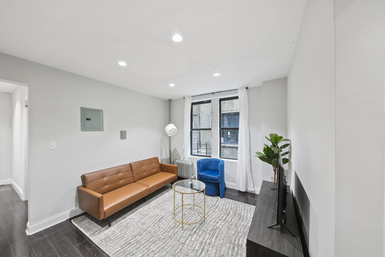 a room in East Harlem photo 6