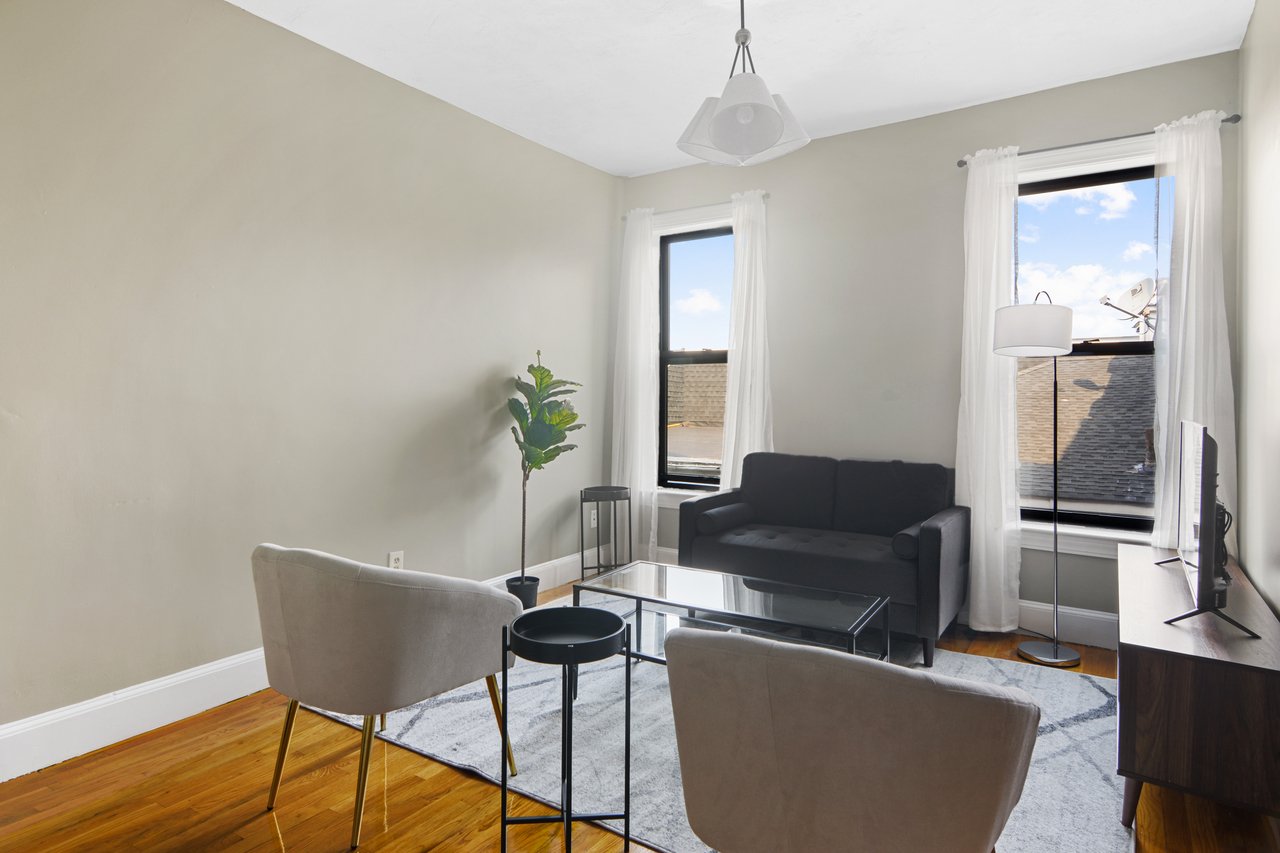 a room in Allston photo 5