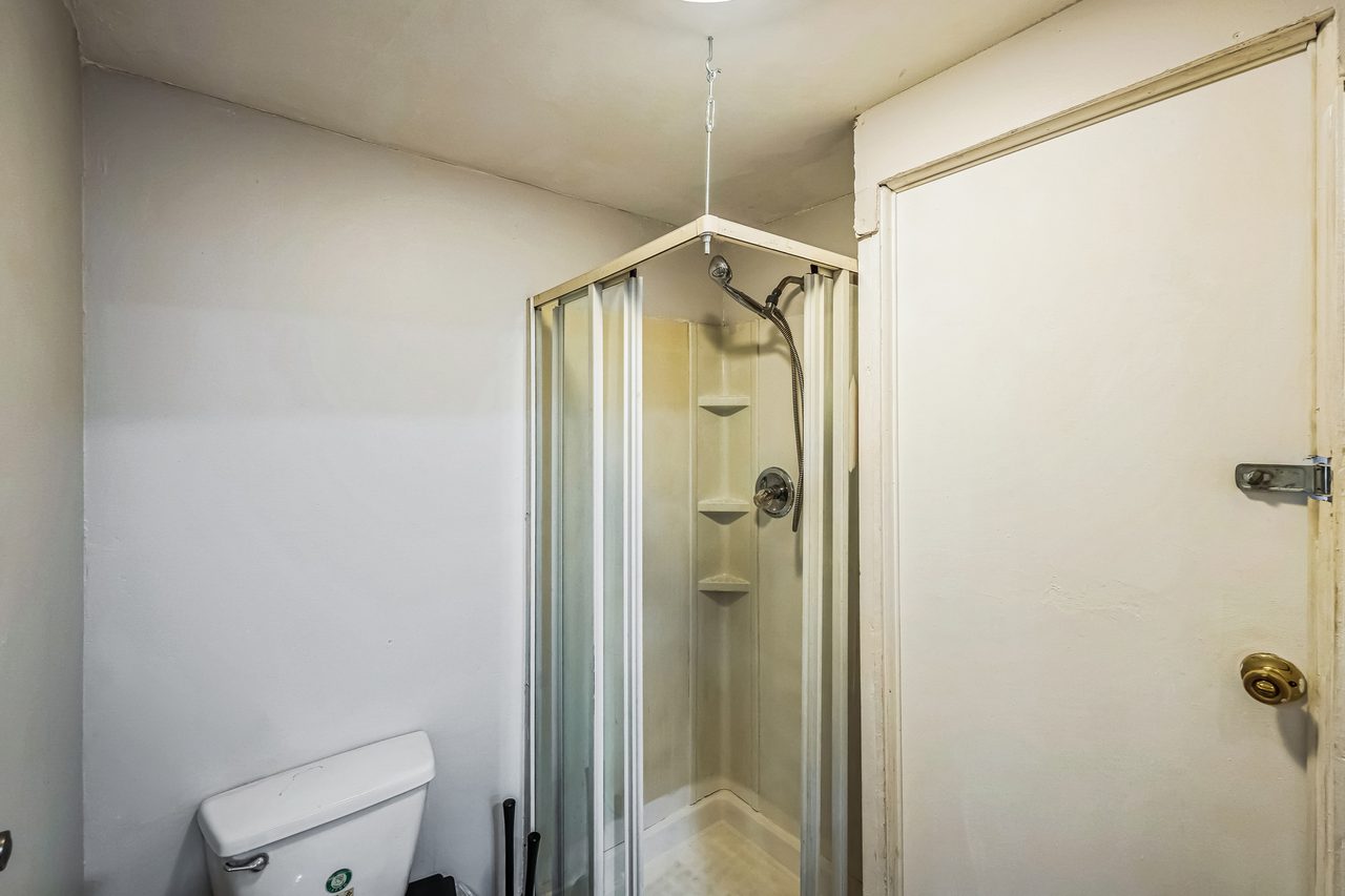 a room in East Cambridge photo 7